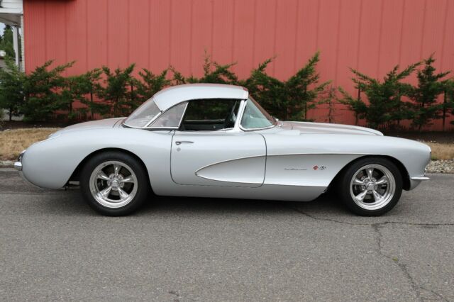 1957 Chevrolet Corvette Resto-mod Art Morrison LS