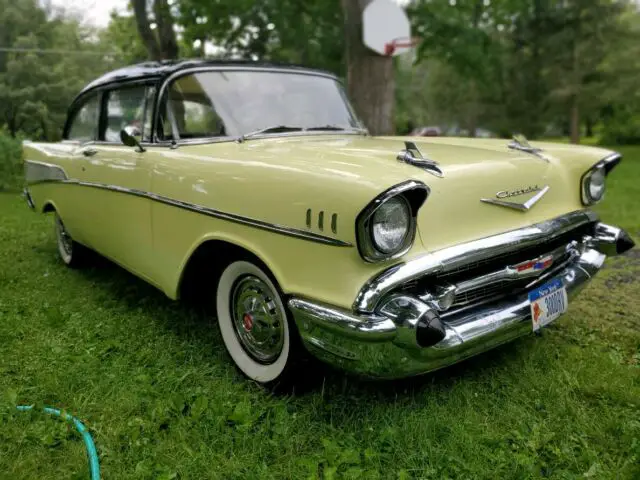 1957 Chevrolet Bel Air/150/210 2-door