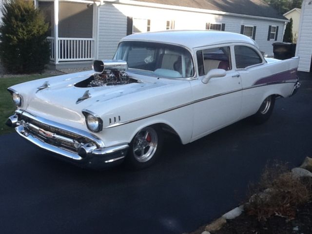 1957 Chevrolet Bel Air/150/210 CUSTOM