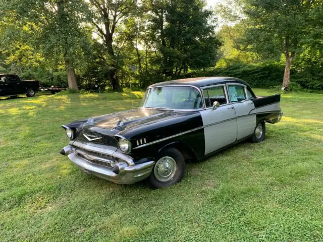 1957 Chevrolet Bel Air/150/210