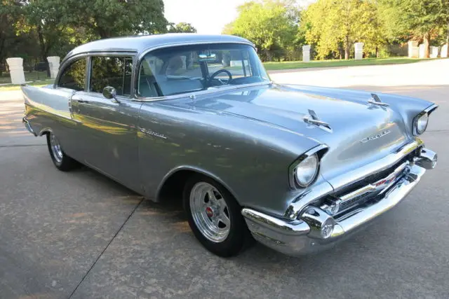 1957 Chevrolet Bel Air/150/210 Restomod