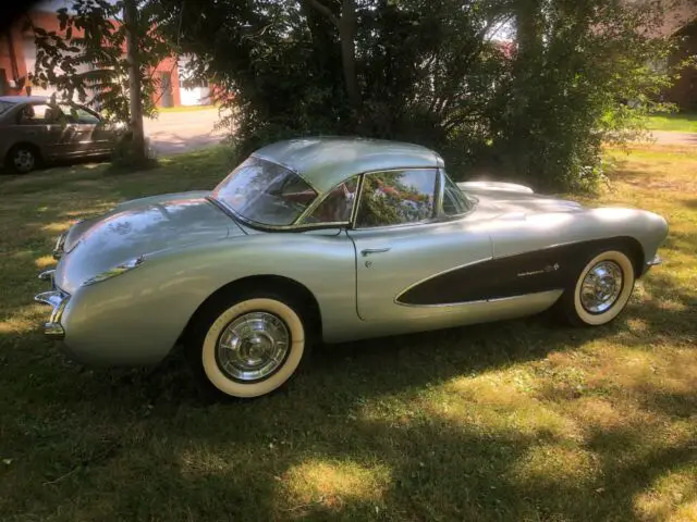 1957 Chevrolet Corvette WAS A CONVERTABLE FULIE