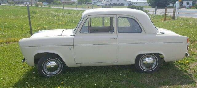 1957 Ford Anglia base