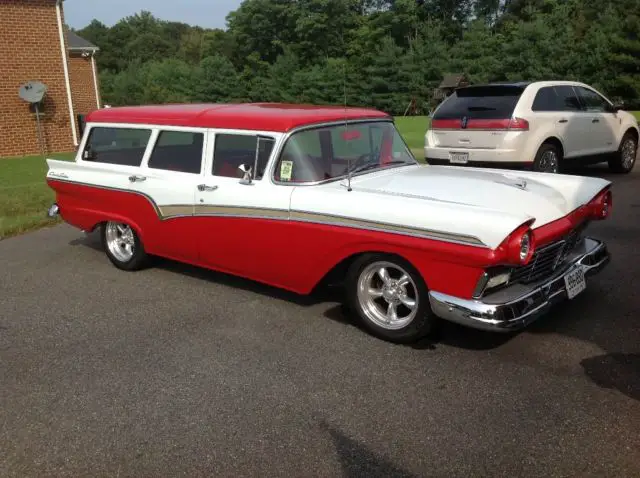 1957 Ford Fairlane Leather red/white