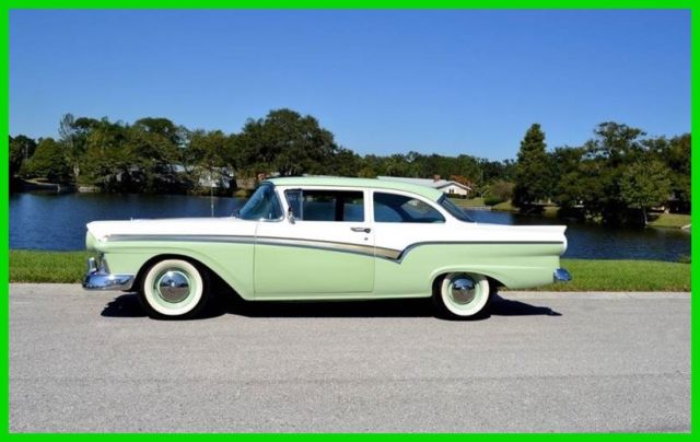 1957 Ford CUSTOM 300 Colonial White and Willow Green