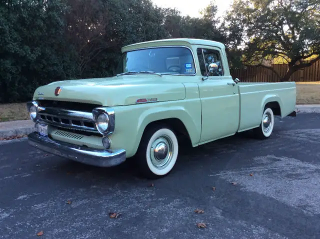 1957 Ford F-100 1/2 Custom Cab