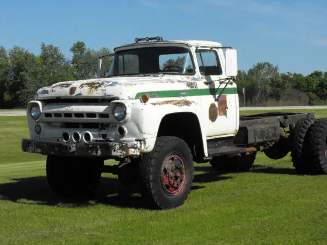 1957 Ford F800 Big Job