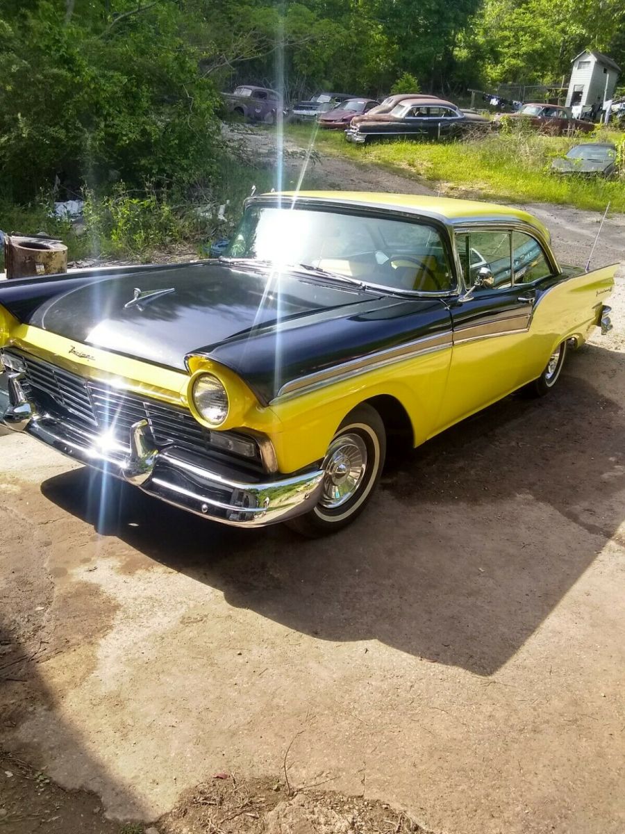 1957 Ford Fairlane