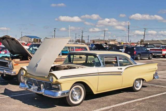 1957 Ford Fairlane 500