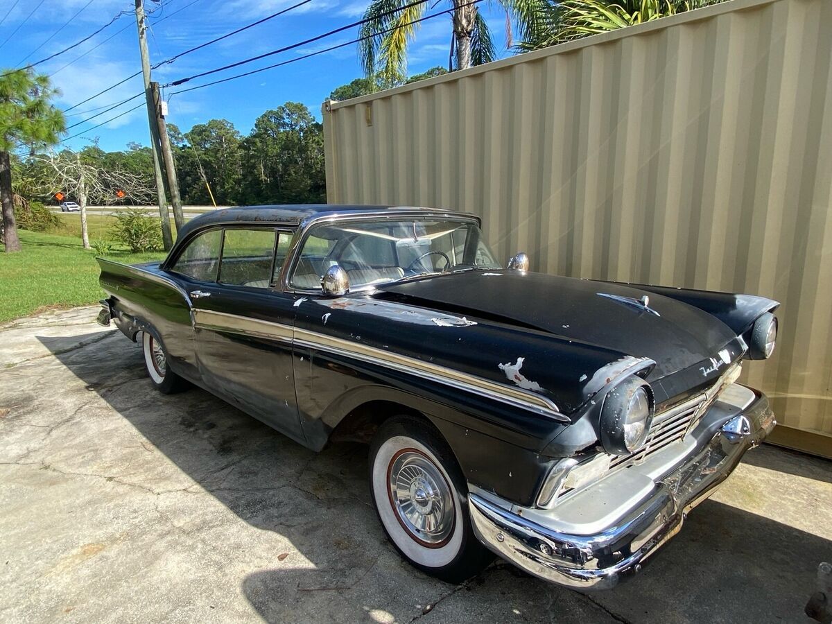 1957 Ford Fairlane