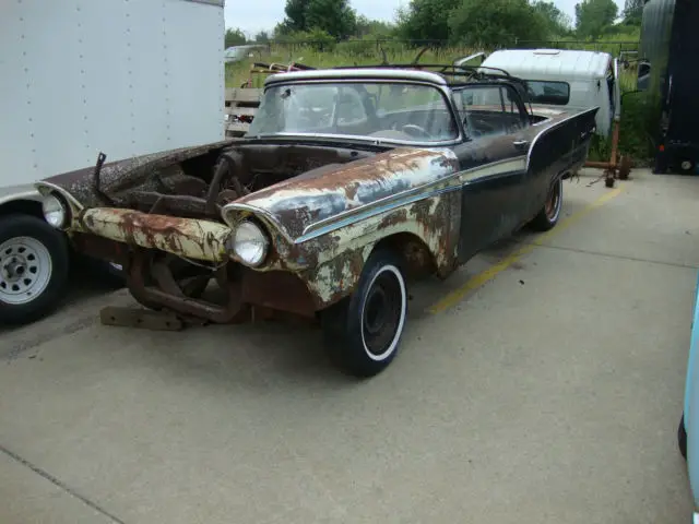 1957 Ford Fairlane