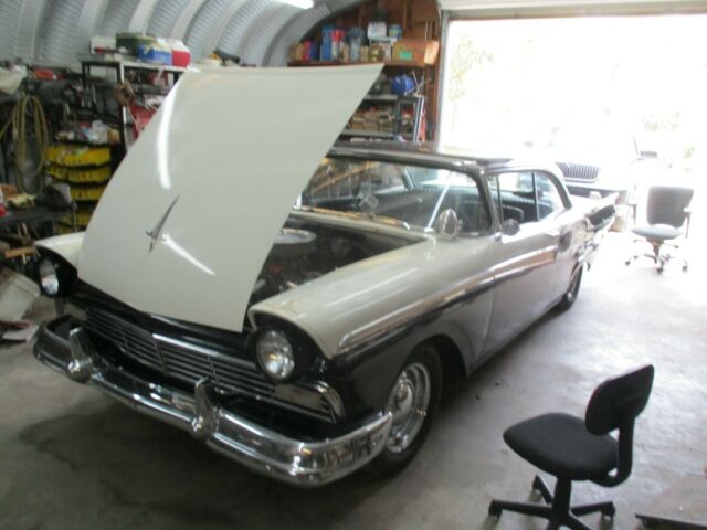 1957 Ford Fairlane