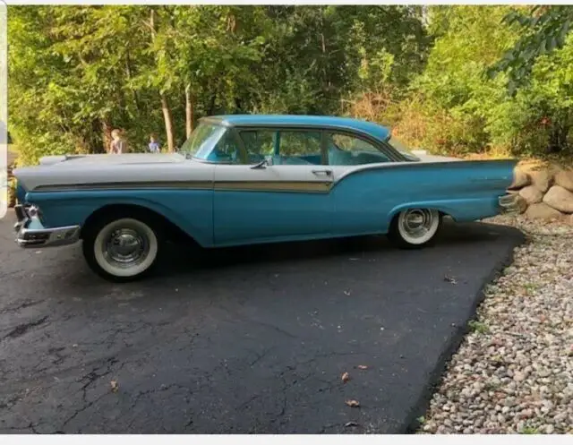 1957 Ford Fairlane 500