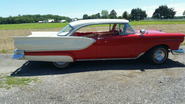 1957 Ford Fairlane Victoria