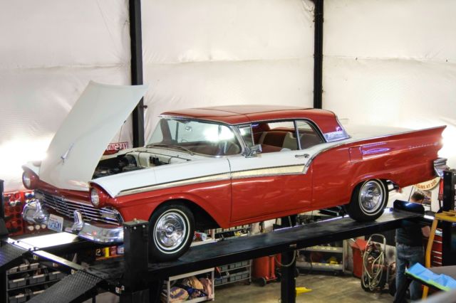 1957 Ford Fairlane Skyliner retractable