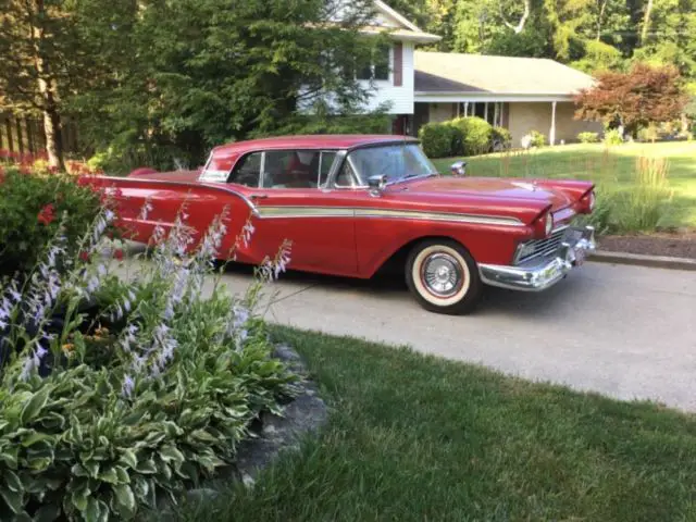 1957 Ford Skyliner Fairlane 500