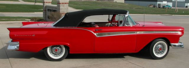 1957 Ford Fairlane