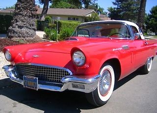 1957 Ford Thunderbird