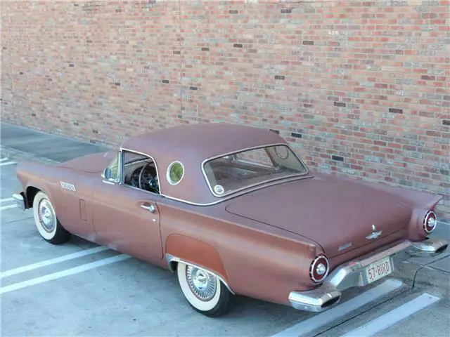 1957 Ford Thunderbird --