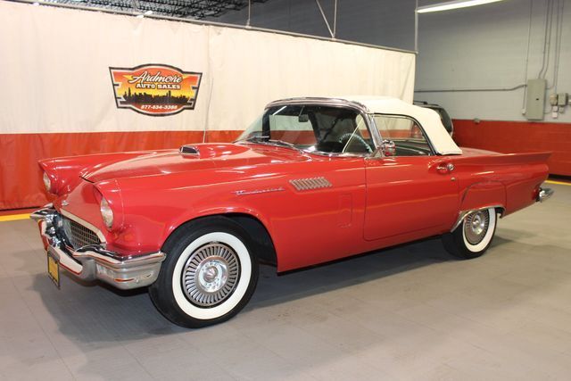 1957 Ford Thunderbird --