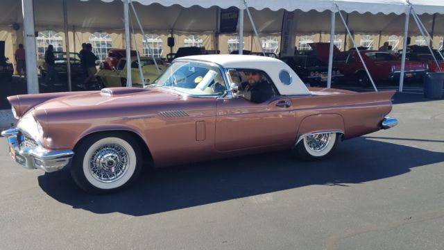 1957 Ford Thunderbird