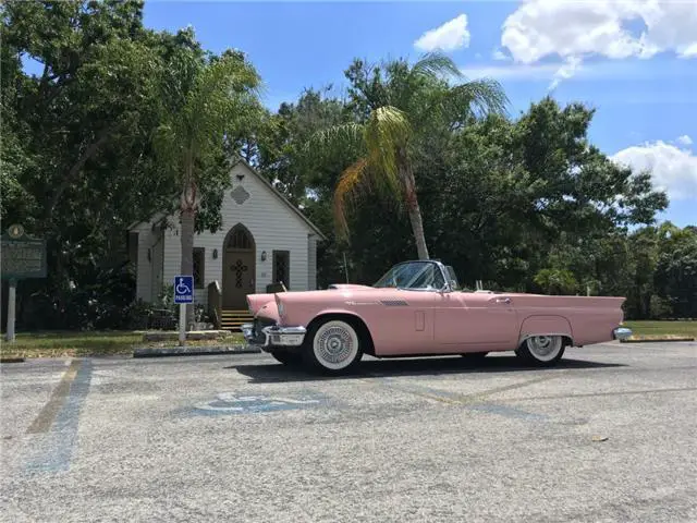 1957 Ford Thunderbird --