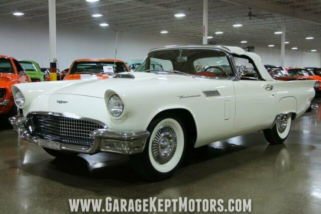 1957 Ford Thunderbird --