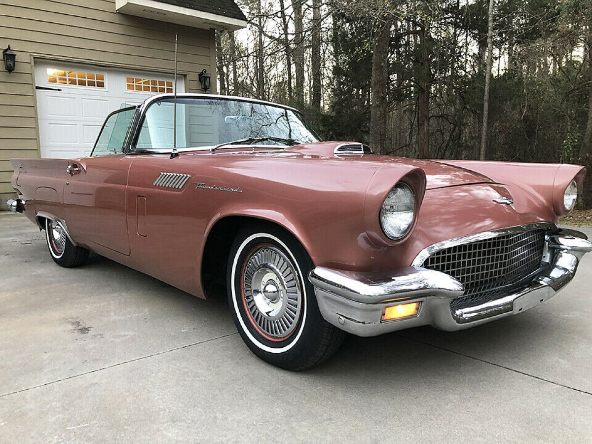 1957 Ford Thunderbird