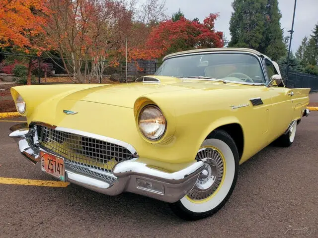 1957 Ford Thunderbird