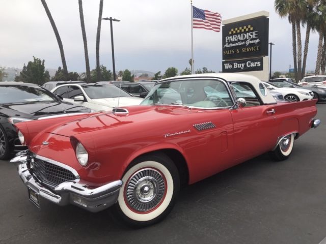 1957 Ford Thunderbird