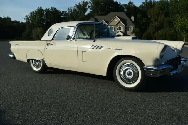 1957 Ford Thunderbird V-8 OVERDRIVE