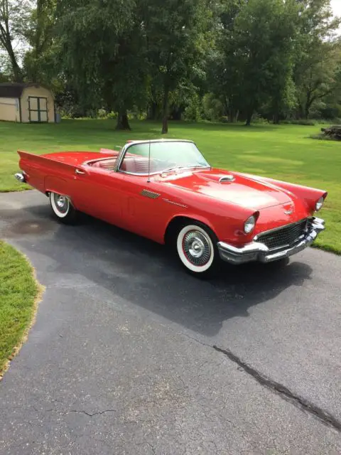 1957 Ford Thunderbird