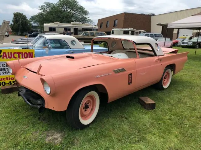 1957 Ford Thunderbird