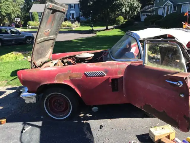 1957 Ford Thunderbird