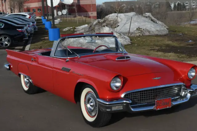 1957 Ford Thunderbird