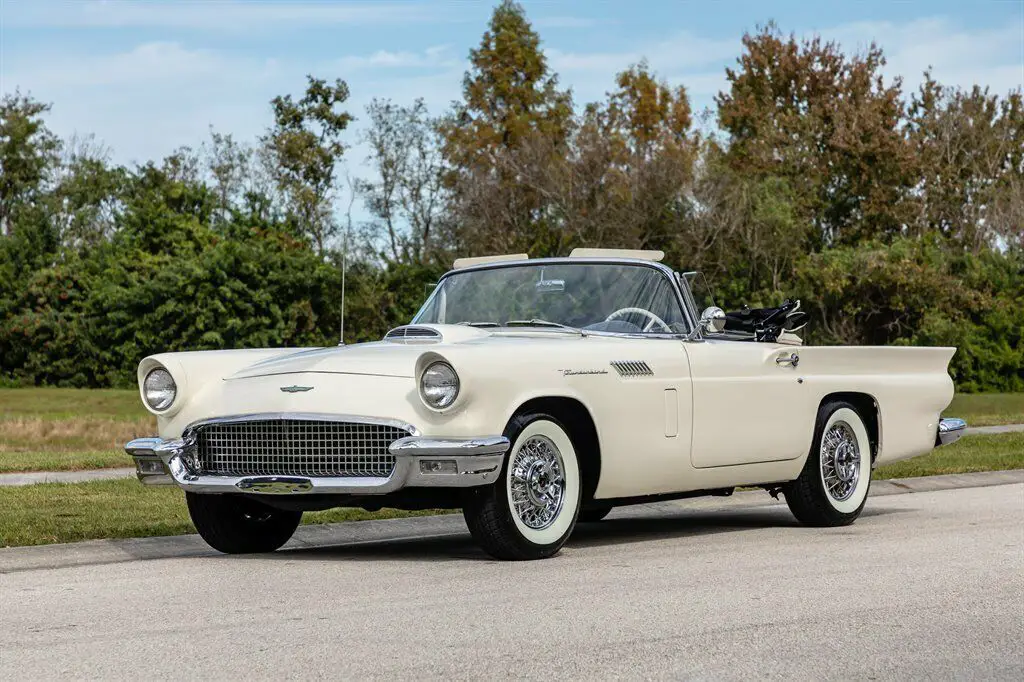 1957 Ford Thunderbird