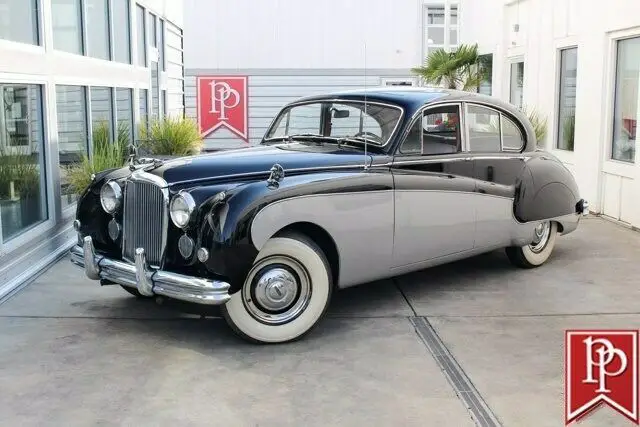 1957 Jaguar Mk VIII Sedan