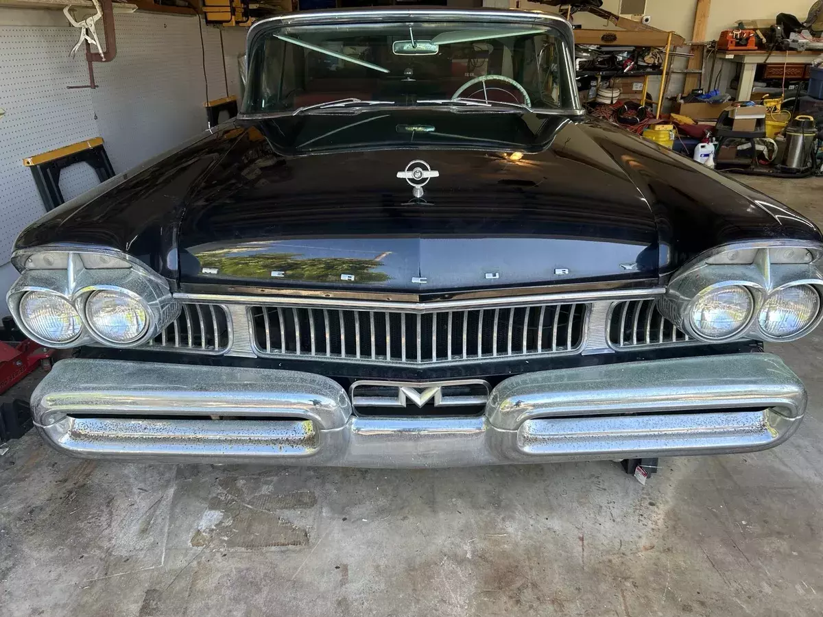 1957 Mercury Montclair red,black,white