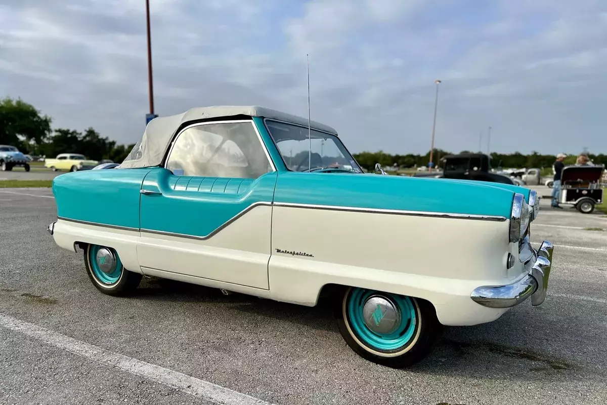 1957 Nash Metropolitan