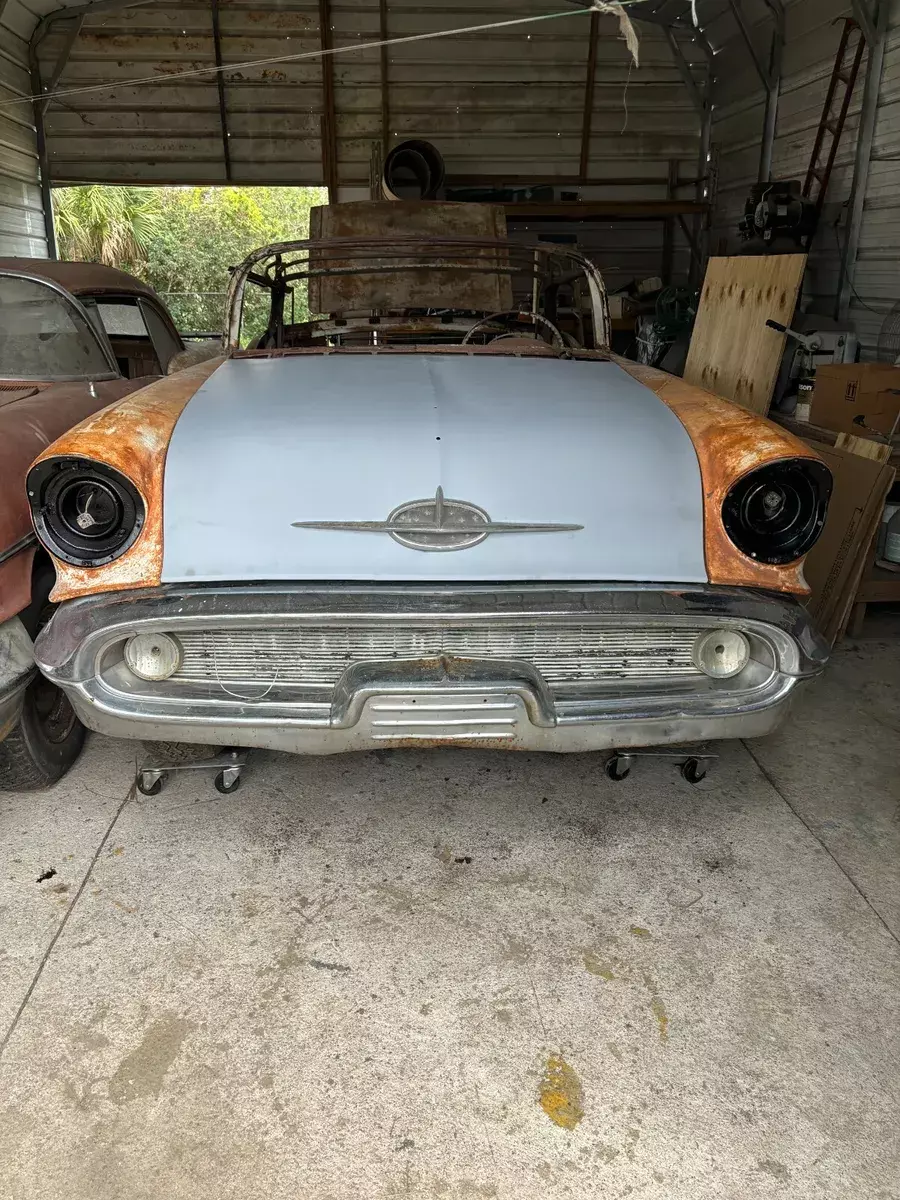 1957 Oldsmobile Eighty-Eight