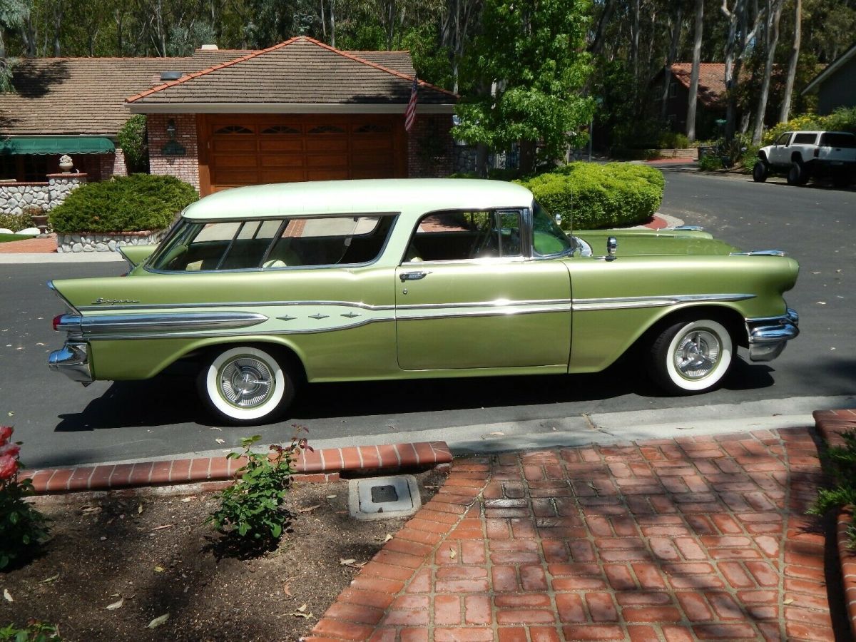 1957 Pontiac Safari