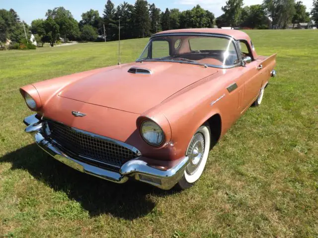 1957 Ford Thunderbird