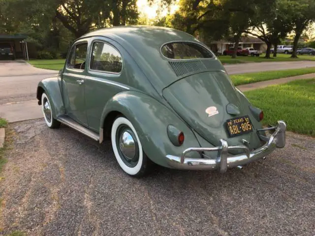 1957 Volkswagen Beetle - Classic Deluxe