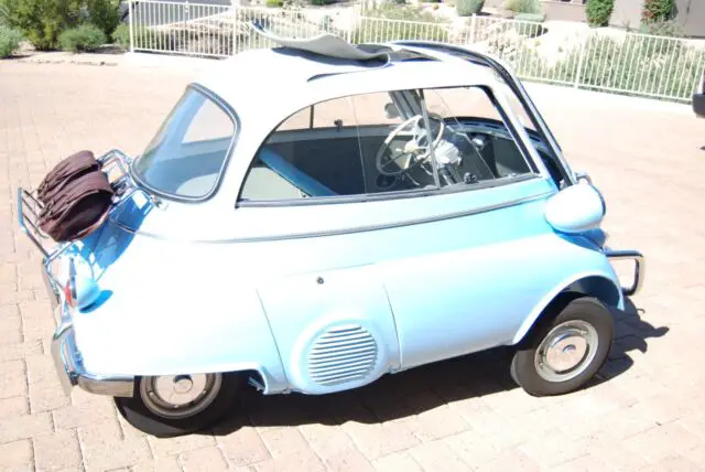 1958 BMW Isetta 300 sliding windows