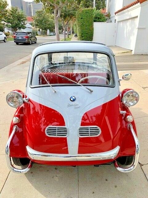 1958 BMW Isetta Deluxe