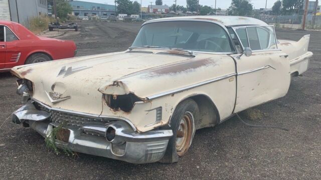 1958 Cadillac 62 HT COUPE