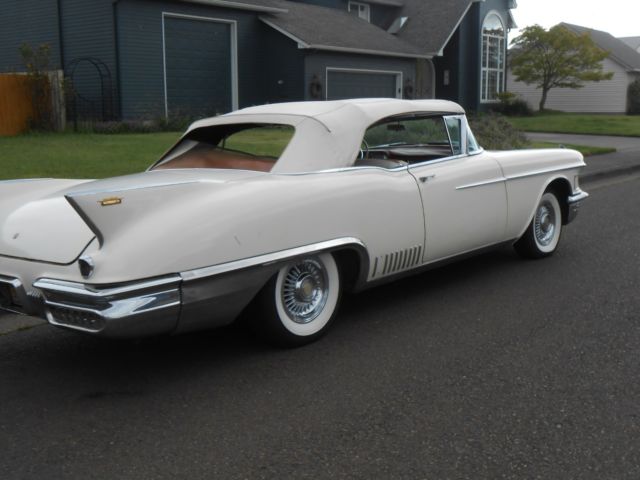 1958 Cadillac Eldorado RED