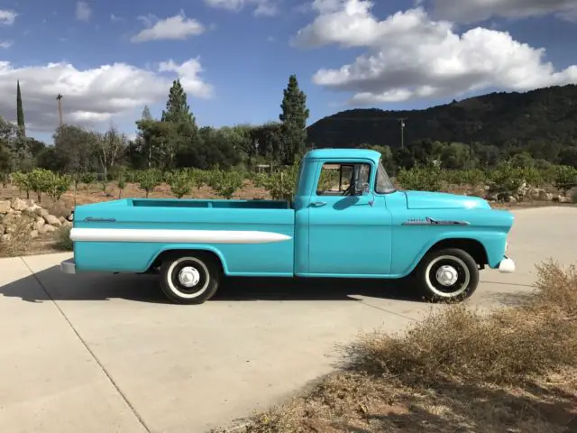 1958 Chevrolet C-10 Apache Fleetside