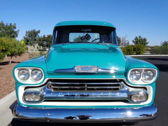 1958 Chevrolet C/K Pickup 2500 Apache