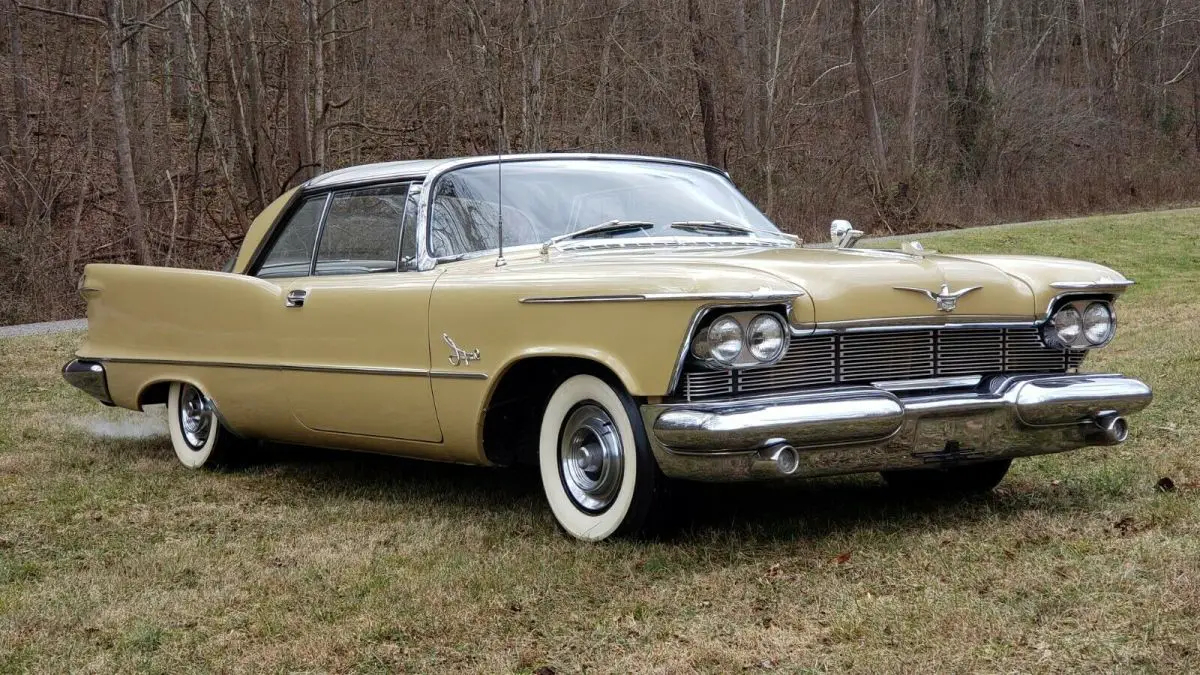 1958 Chrysler Imperial 2 door